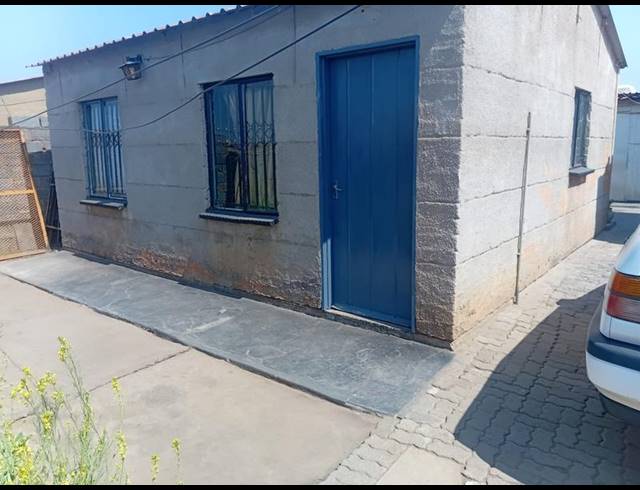 2 BEDROOM HOUSE FOR SALE IN PALM RIDGE